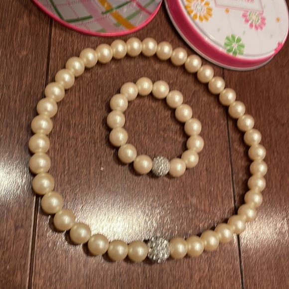 Stella and Dot Kids Necklace and Bracelet set - Picture 3 of 4